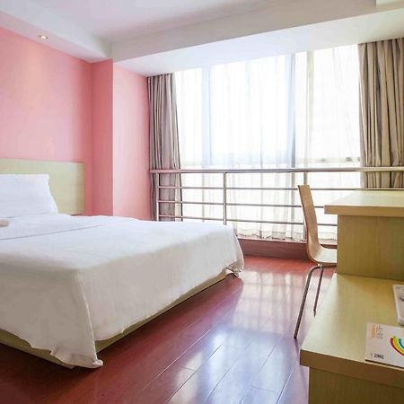 7Days Inn Zhuzhou Central Square Ruang foto