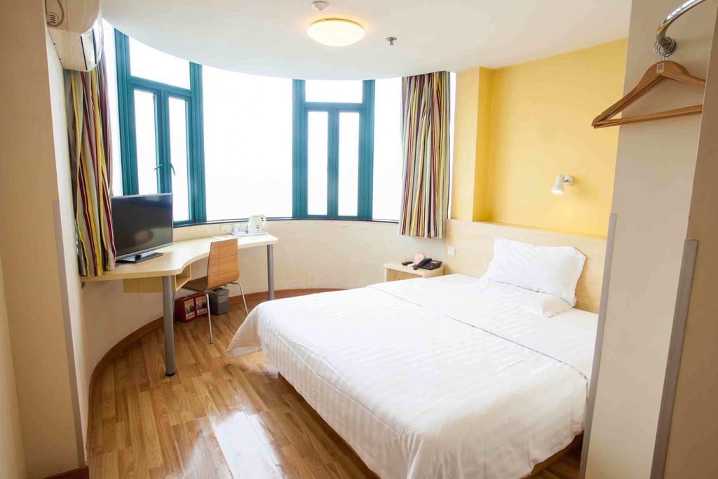 7Days Inn Zhuzhou Central Square Ruang foto